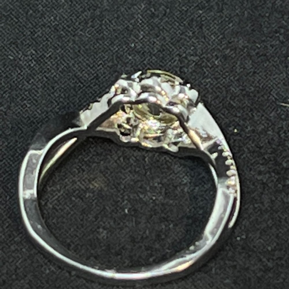 Silver Tone Clear Glass Statement Ring 6 1/2 (R269) - Picture 7 of 7